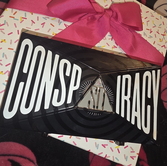 Jeffree Star Other - Jeffree Star Cosmetics Conspiracy 2019 Discontinued 18 Color Eyeshadow Palette